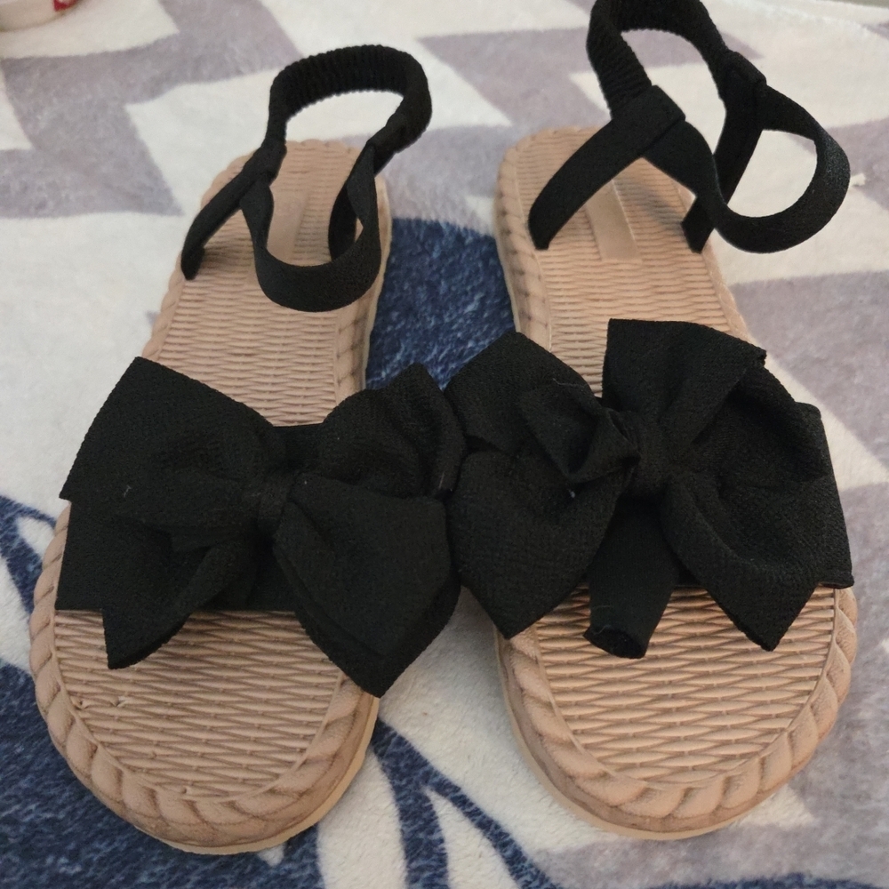 SHEIN Black Bow Sandals